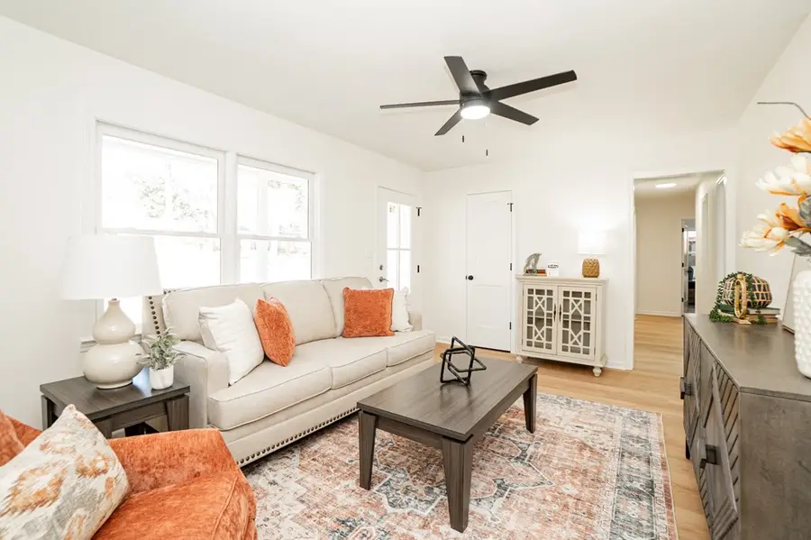 1404 Sharon Avenue, Albany, GA 31707 - Image #2