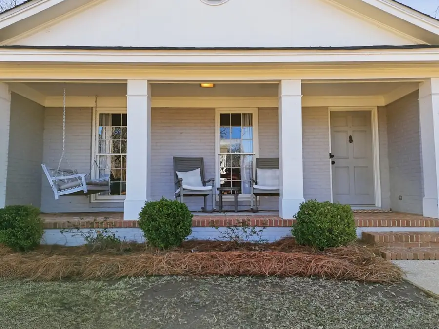 2304 Doublegate Drive E, Albany, GA 31721 - Image #2