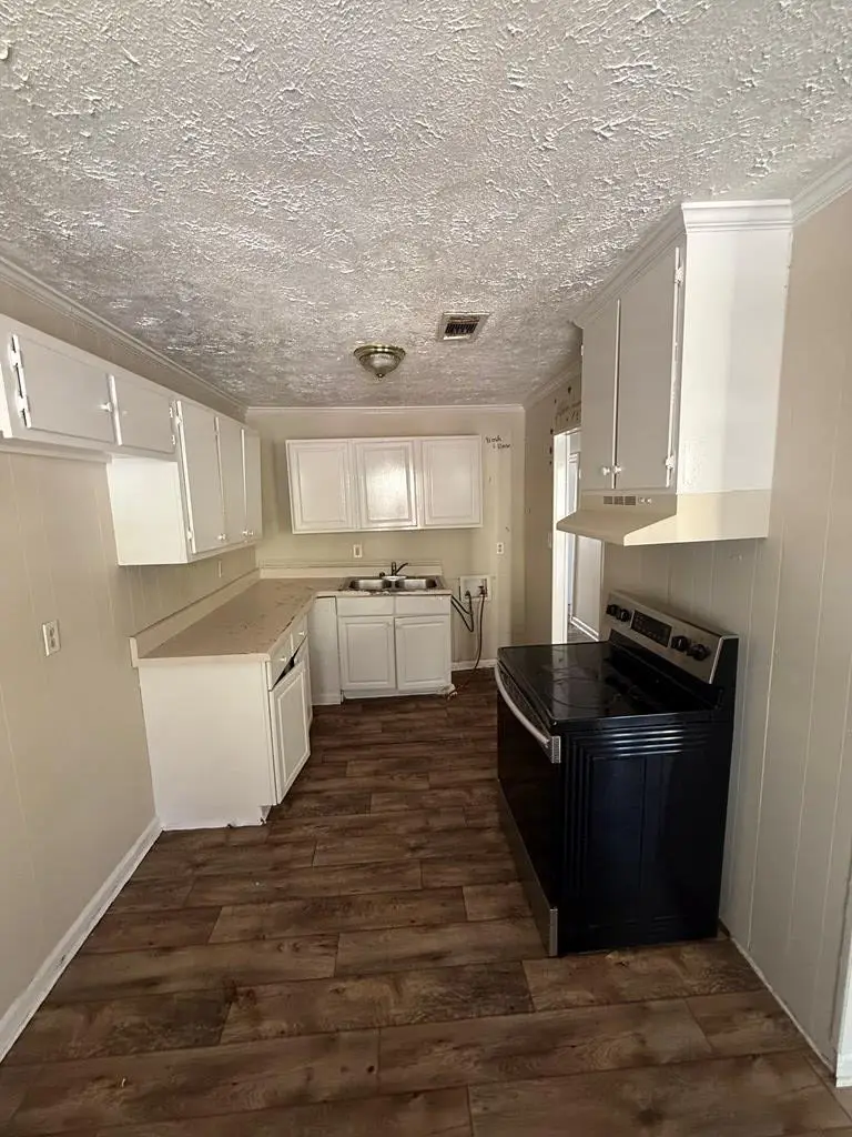 2225 S Washington Street, Albany, GA 31701 - #3