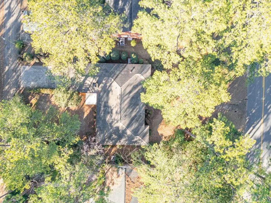 1231 Hilltop Drive, Albany, GA 31707 - #2