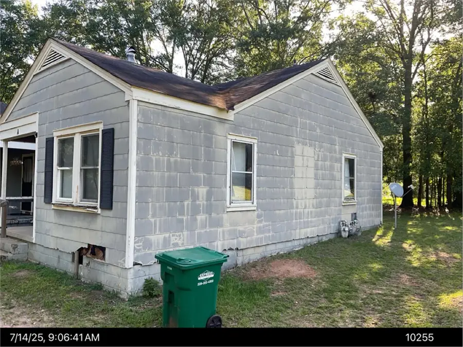 202 Delta St, Albany, GA 31707 - #2