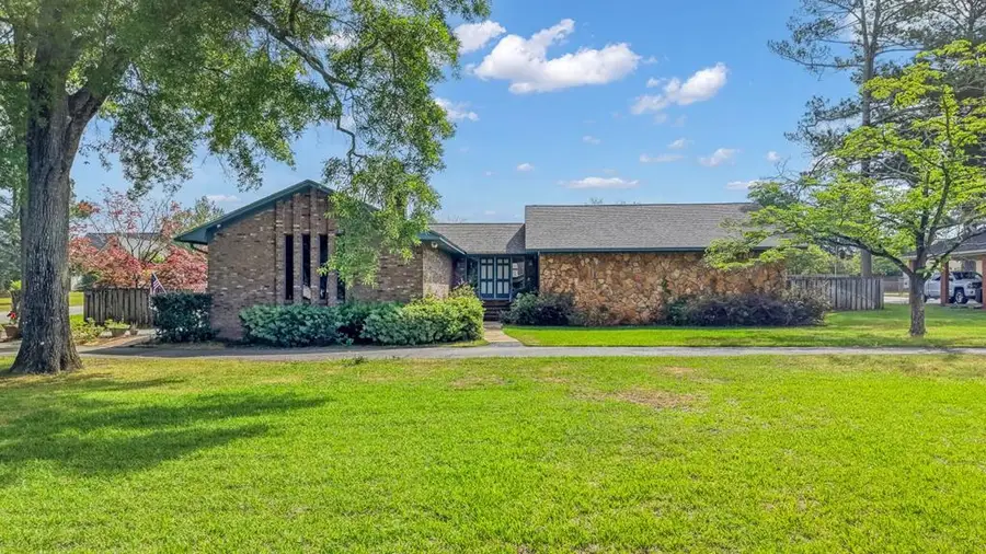 1814 Whisperwood St, Albany, GA 31721 - #2