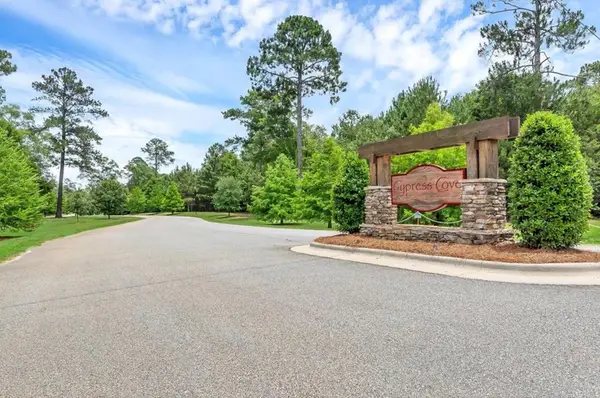 123 Hidden Cove Lane, Leesburg, GA 31763