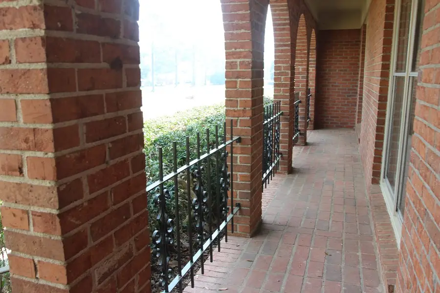 619 Springfield Drive, Albany, GA 31707 - #2