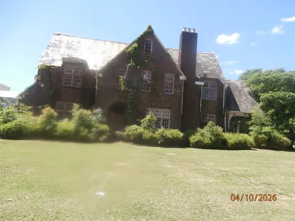 1107 N Jefferson Street, Albany, GA 31701