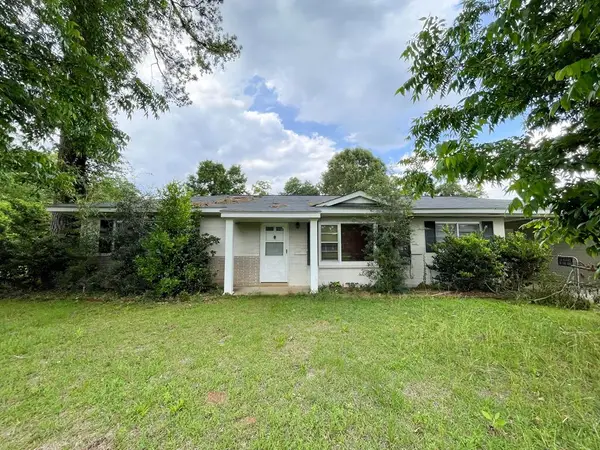 111 SE Rosewood Drive, Albany, GA 31705