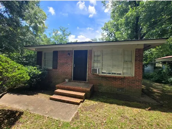 1106 E Society Ave, Albany, GA 31705
