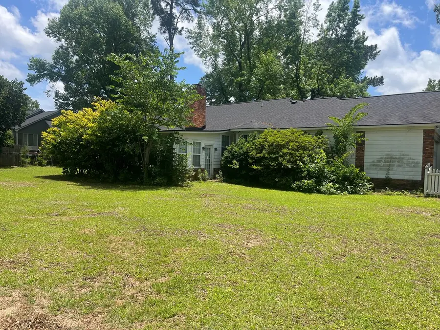 2211 Westmorland Dr, Albany, GA 31721 - #2