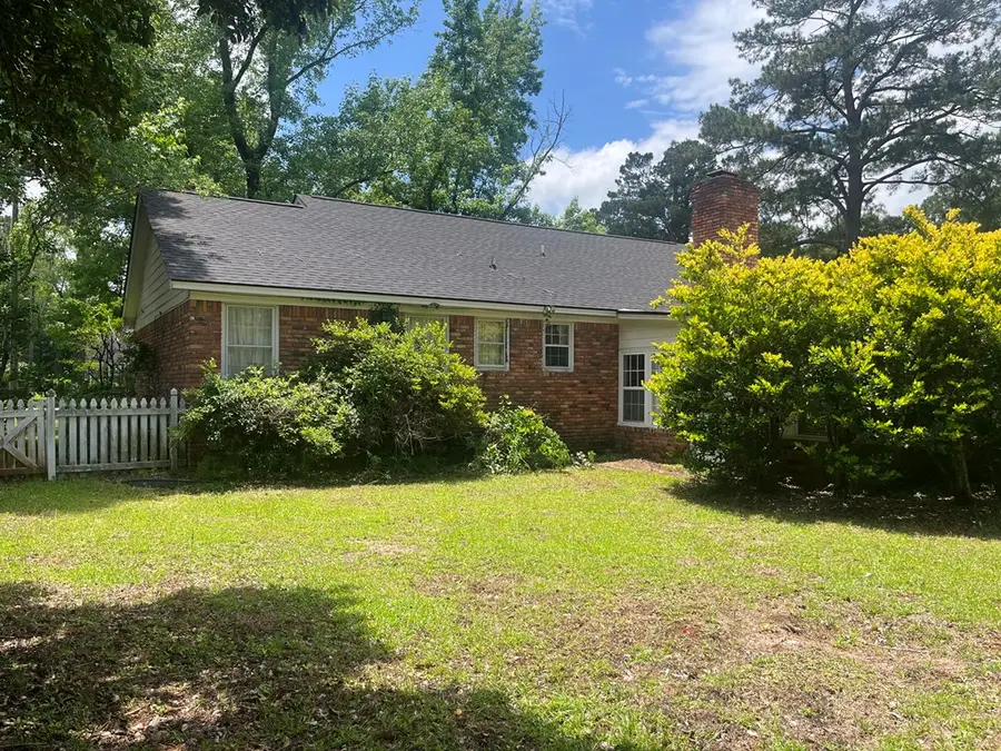 2211 Westmorland Dr, Albany, GA 31721 - #3