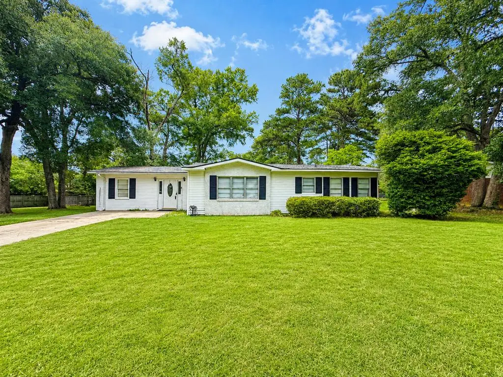 1203 Gary Avenue, Albany, GA 31707 - #1