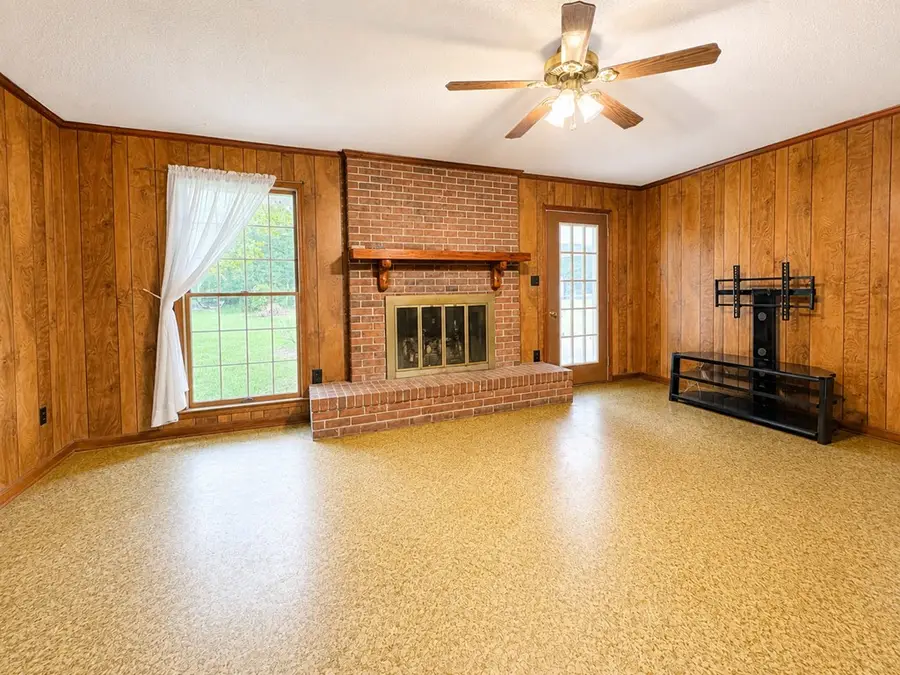 159 Worth St, Sylvester, GA 31791 - #3