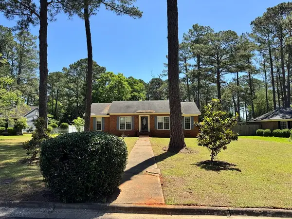 1716 Whisperwood St, Albany, GA 31721
