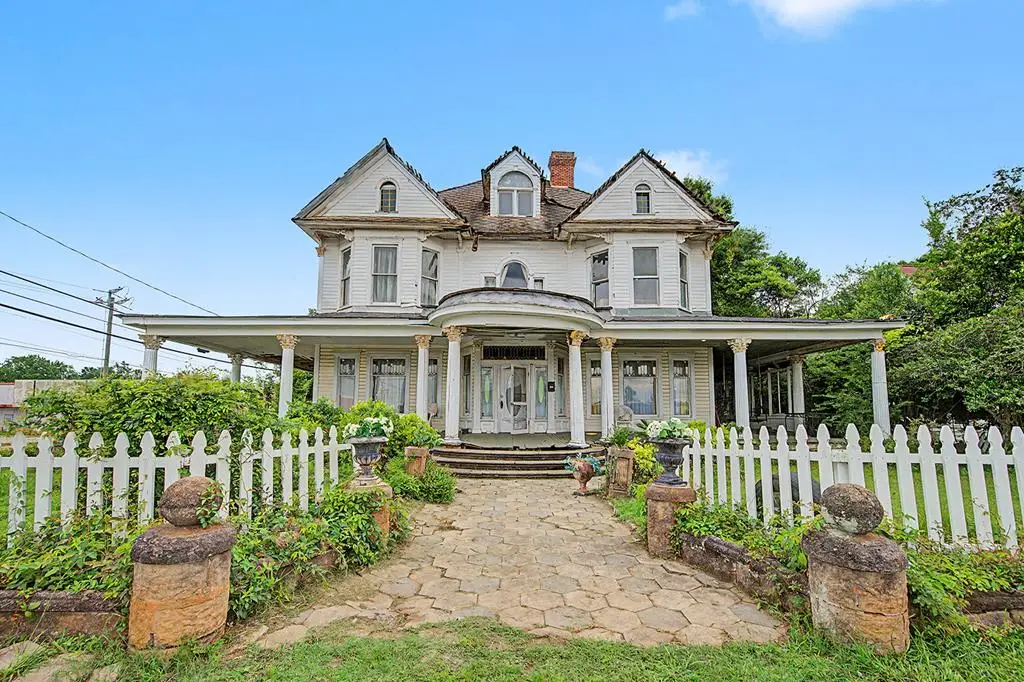 216 Stonewall Street Ne, Dawson, GA 39842 - #1
