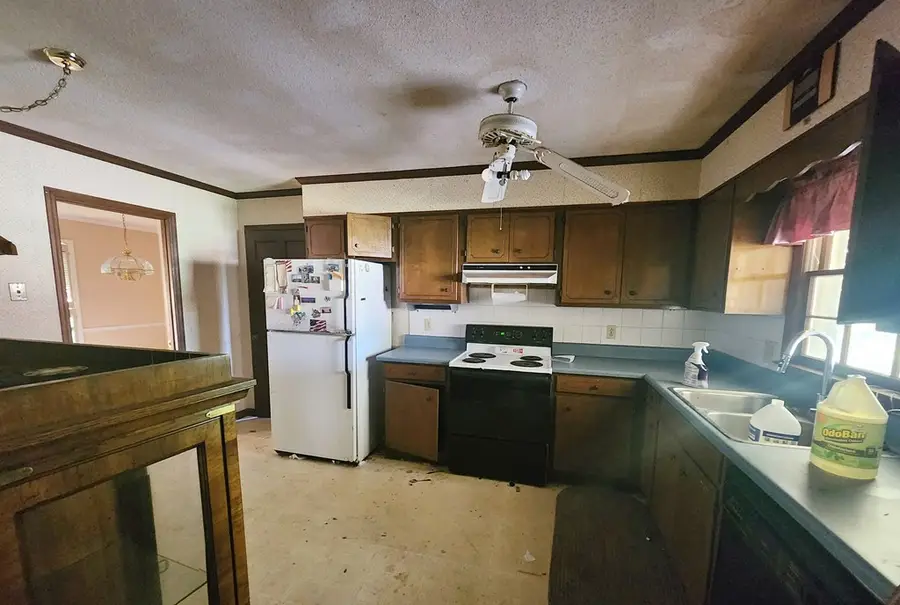 1510 Westwood Dr, Albany, GA 31721 - #3