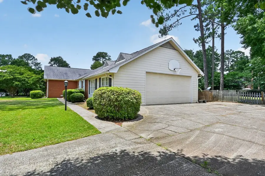 2607 Kenilworth Drive, Albany, GA 31707 - #3