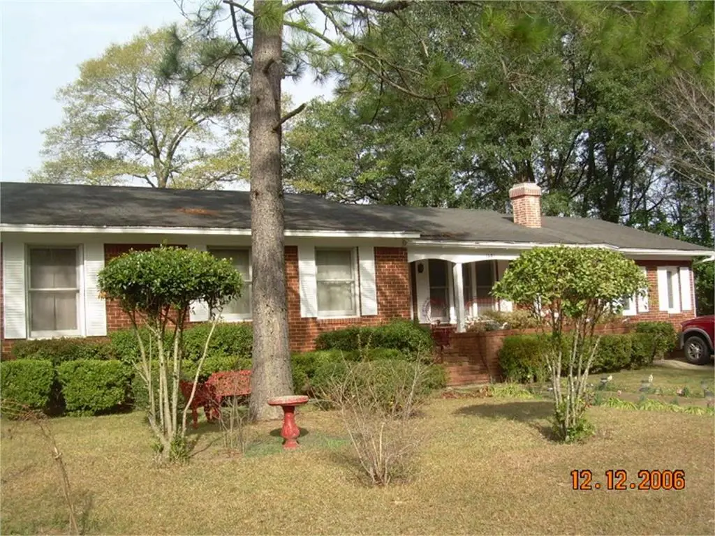 1401 E 4th Ave, Albany, GA 31705 - #1
