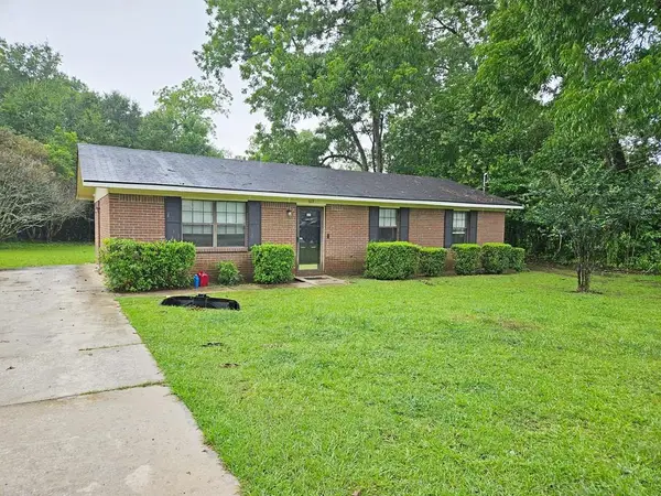 617 NE Geise Ave, Dawson, GA 39842