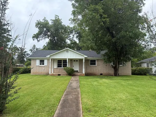 2017 W Waddell Ave, Albany, GA 31707