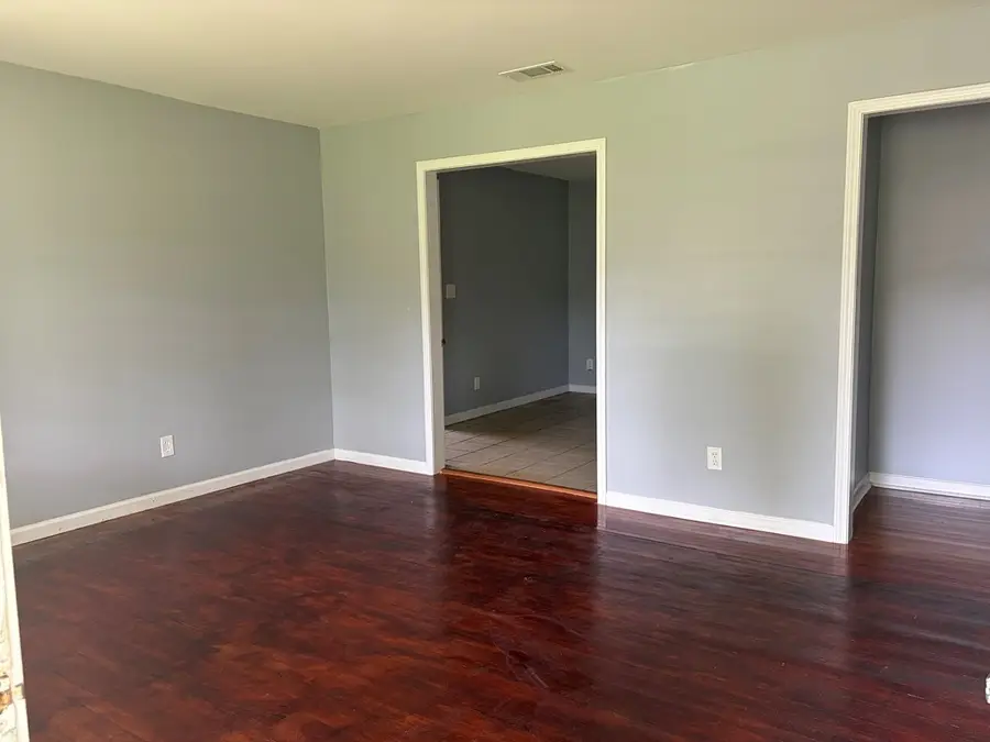 2017 W Waddell Ave, Albany, GA 31707 - #2