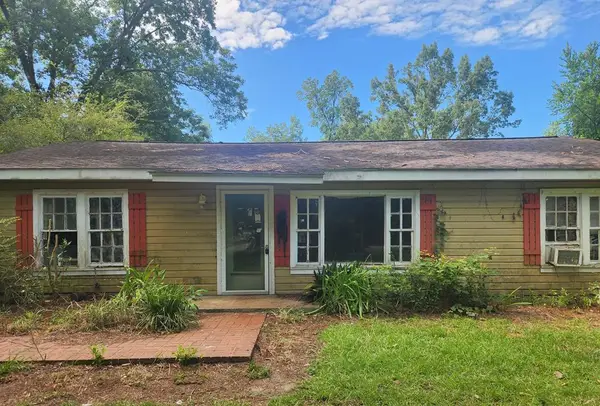 127 W Bush Street, Sale City, GA 31784