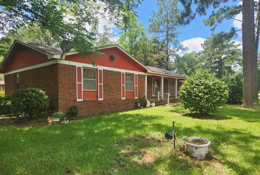 232 Sunrise Drive, Albany, GA 31701 - #3