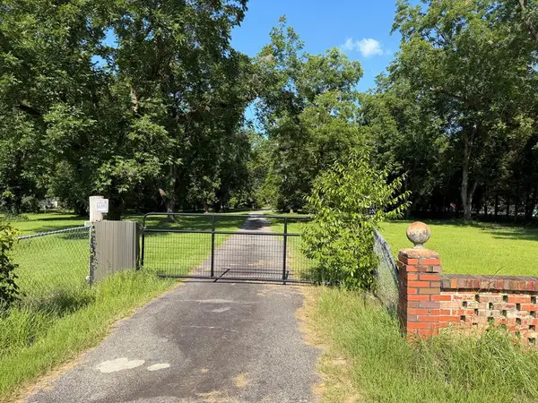 2220 Liberty Expy, Albany, GA 31705