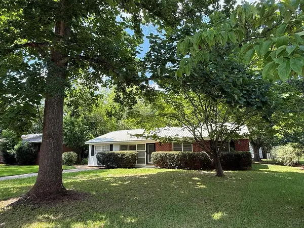 2311 Pembroke Drive, Albany, GA 31707
