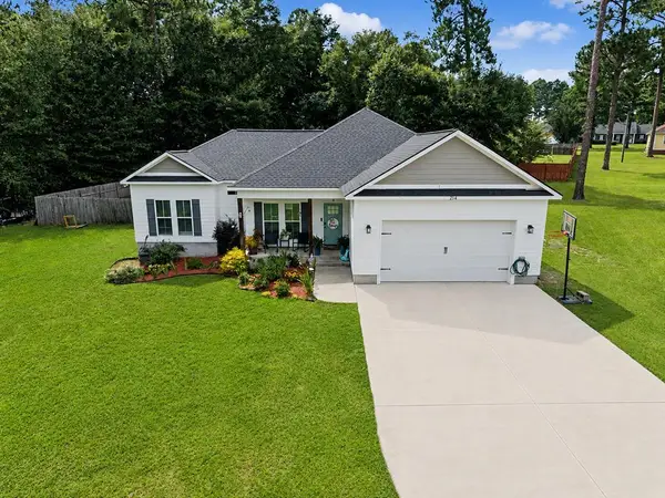 214 Autumn Leaf Dr, Leesburg, GA 31763