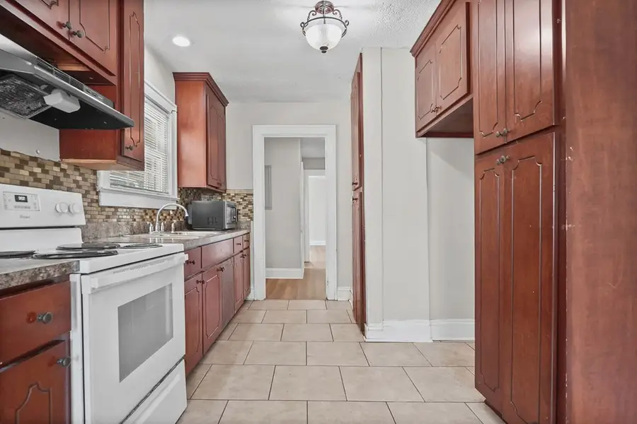 1114 Baker Avenue, Albany, GA 31707 - #3