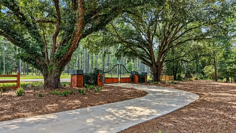 5535 Gillionville Road, Albany, GA 31721 - #2