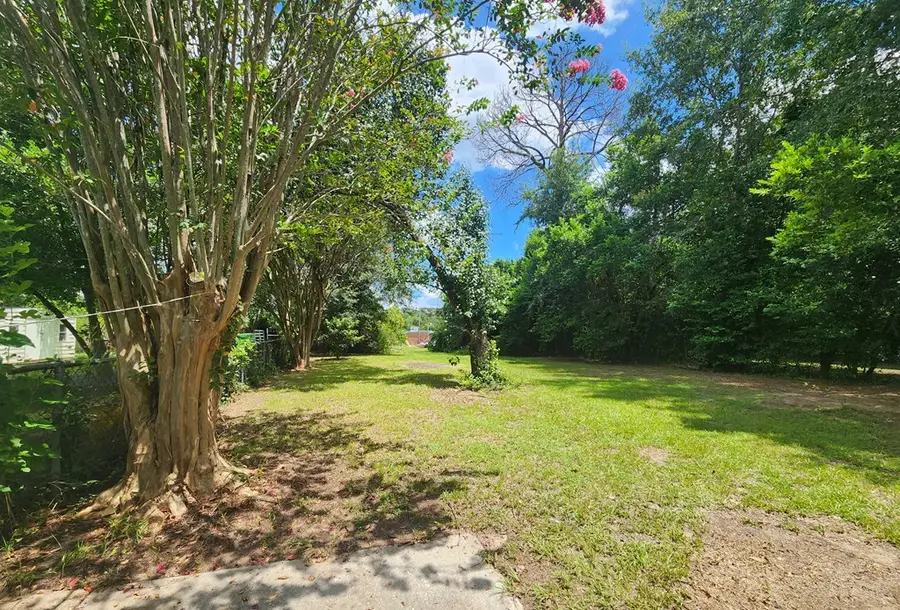 212 Frost Street, Albany, GA 31705 - #2