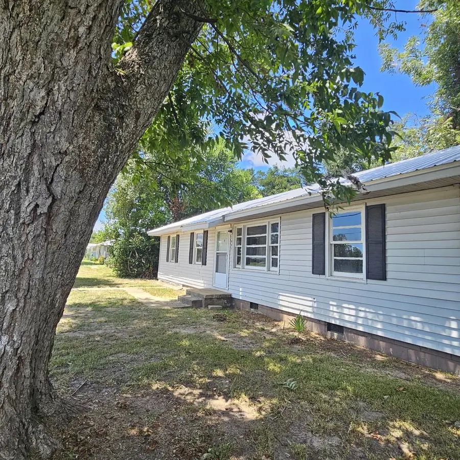 2807 Sylvester Highway, Albany, GA 31705 - #2