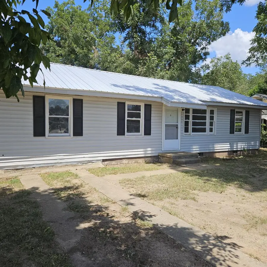2807 Sylvester Highway, Albany, GA 31705 - #3