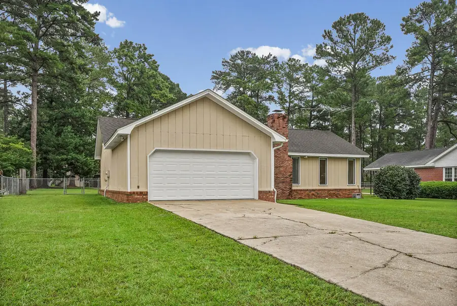 1806 Dorchester Drive, Albany, GA 31707 - #3