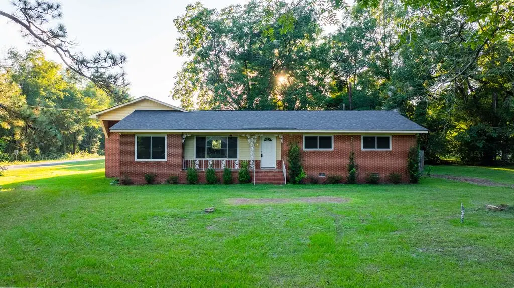 328 Railroad St, Seville, GA 31702 - #1