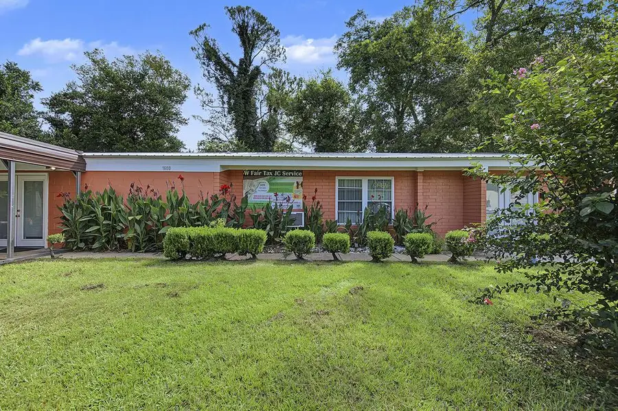 1600 N Maple Street N, Albany, GA 31701 - #2