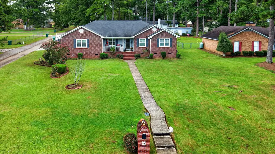 1810 Dorchester Drive, Albany, GA 31721 - #2