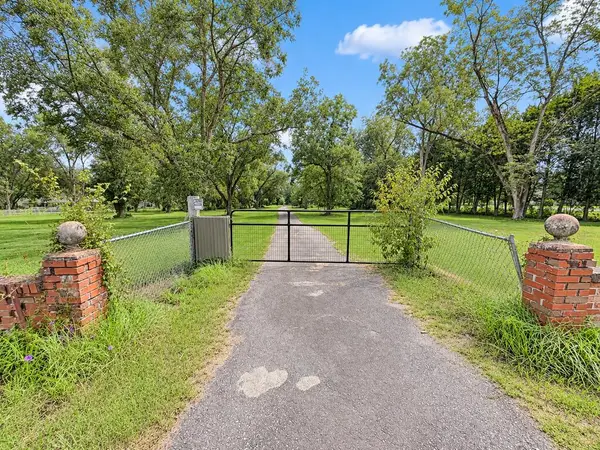 2220 Liberty Expy, Albany, GA 31705
