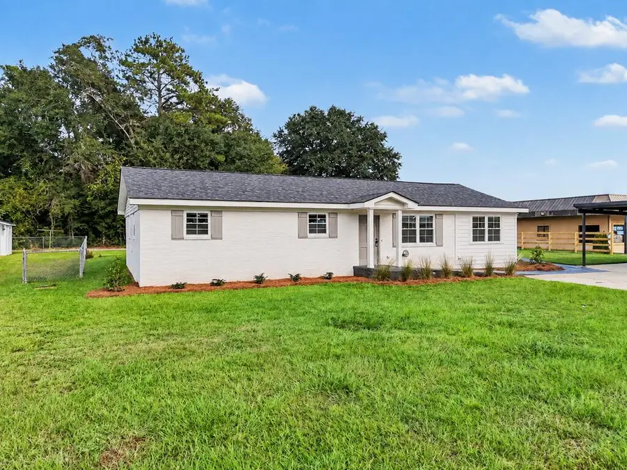 219 S Walnut Avenue, Leesburg, GA 31763 - #3