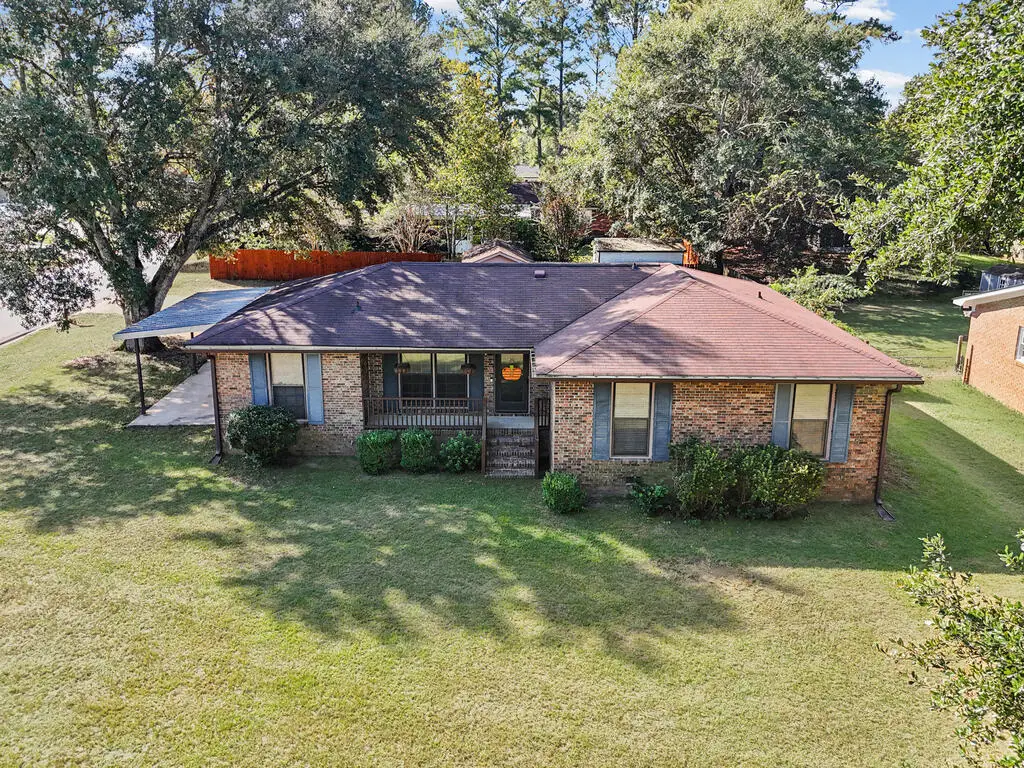 139 Kinchafoonee Creek Drive, Leesburg, GA 31763 - #1