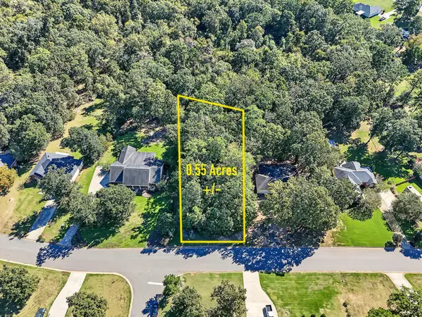 207 Willow Lake Drive, Leesburg, GA 31763