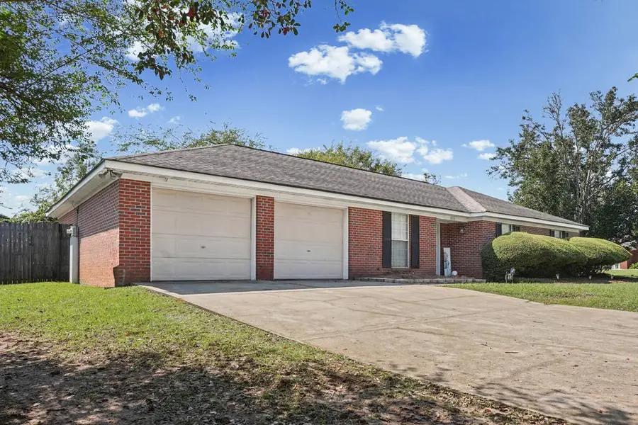 2836 Stonewater Drive, Albany, GA 31721 - #3