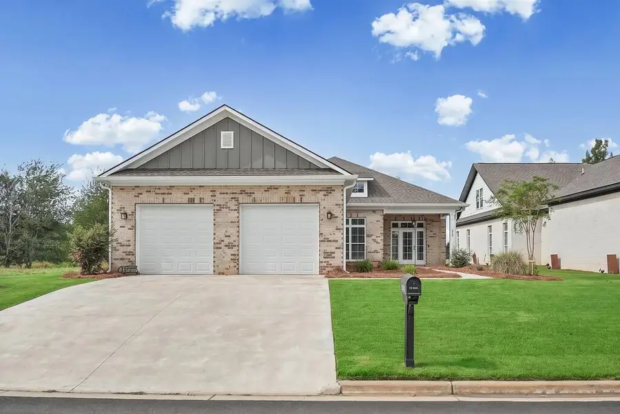 225 Wentworth Ln, Albany, GA 31721 - #2