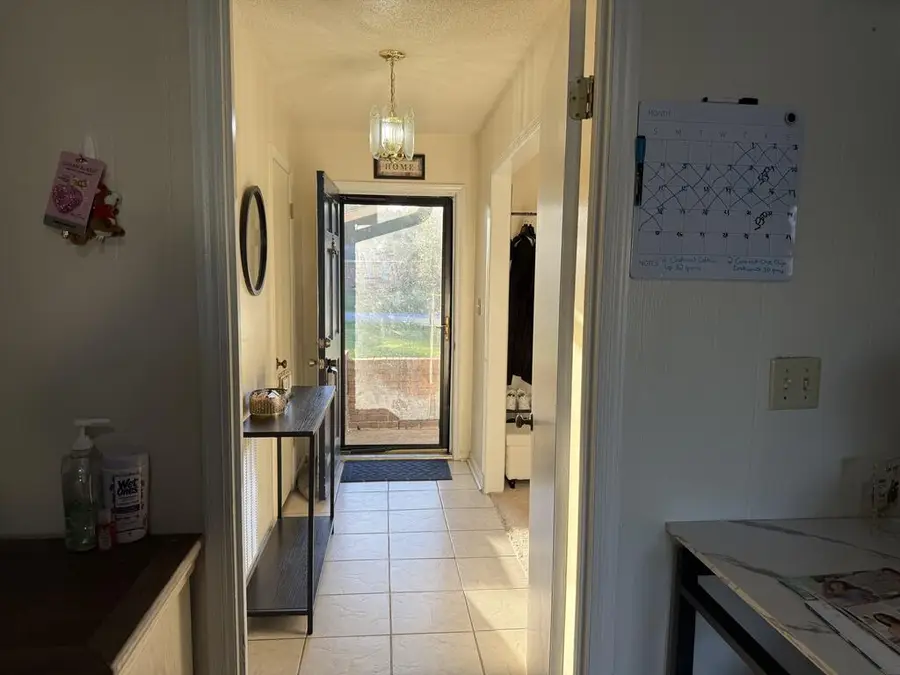 410 NW Pine Glen Dr, Albany, GA 31705 - #3