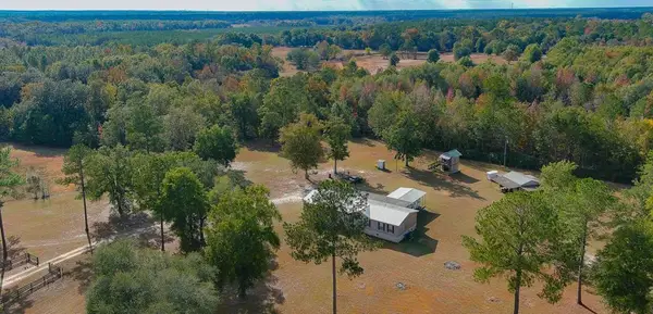 317 Palmer Rd, Bainbridge, GA 39819