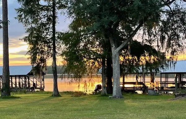 7899 Spring Creek Dr, Donalsonville, GA 39845