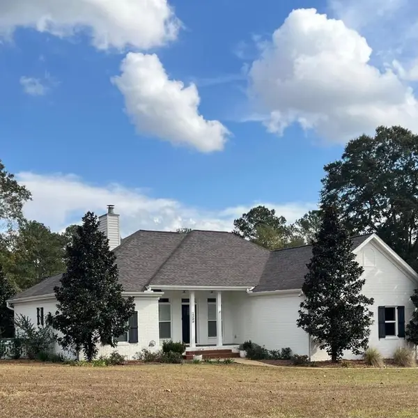 1382 NW Lakefront Drive, Cairo, GA 39828