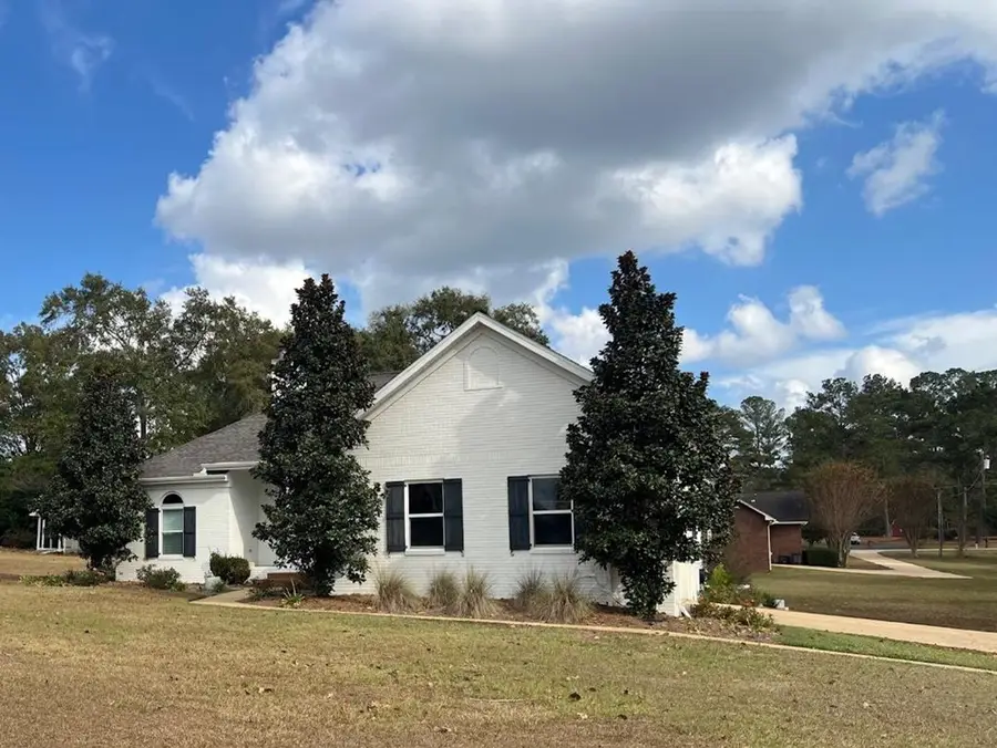 1382 NW Lakefront Drive, Cairo, GA 39828 - Image #3