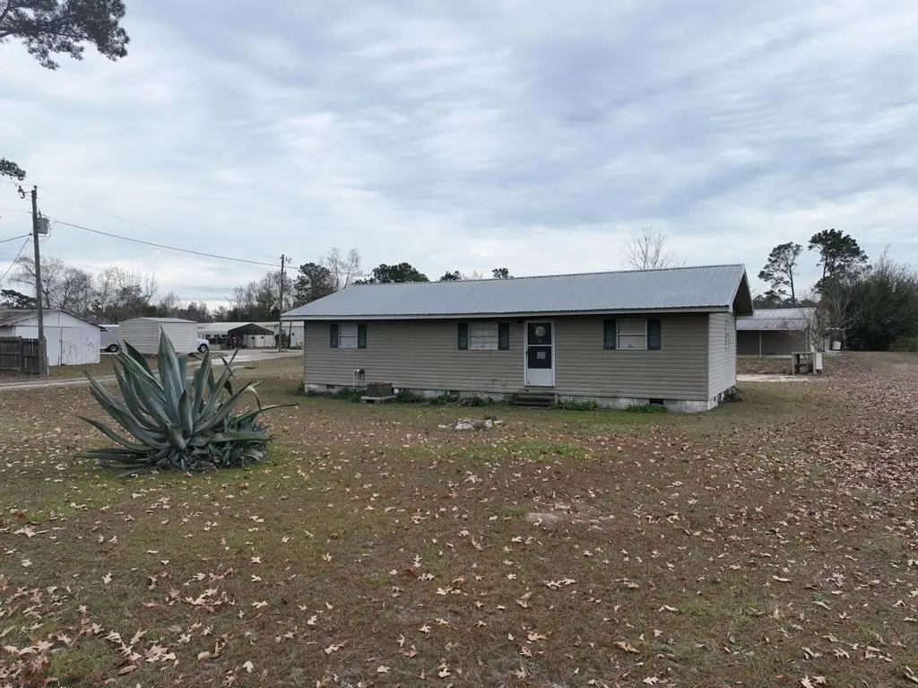 2021 Hickory Dr, Donalsonville, GA 39845 - Image #1