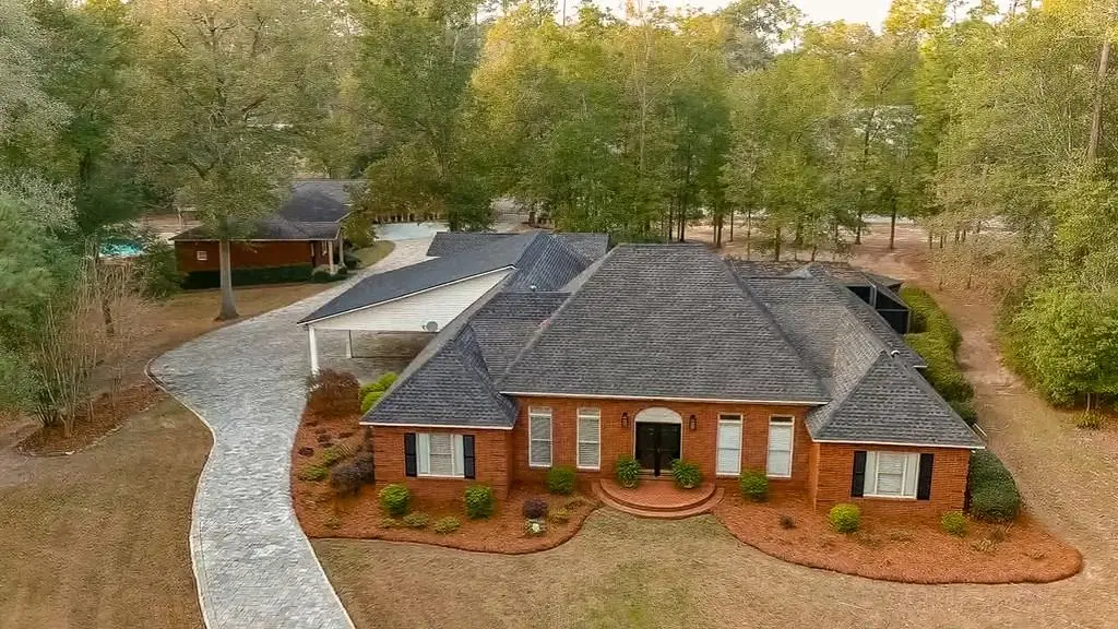 148 Douglas Point Dr, Bainbridge, GA 39819 - Image #1